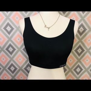 34 D Victoria’s Secret sport bra brand new